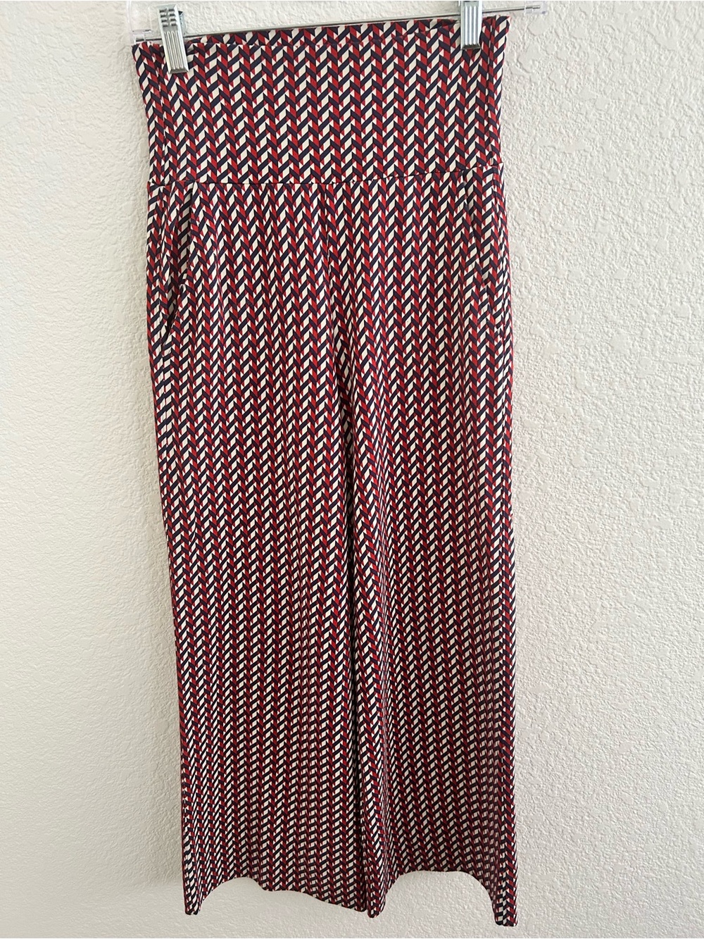Cabi-Kelly WideHigh-Waist Wide-Leg Pants in Red Geometric Print